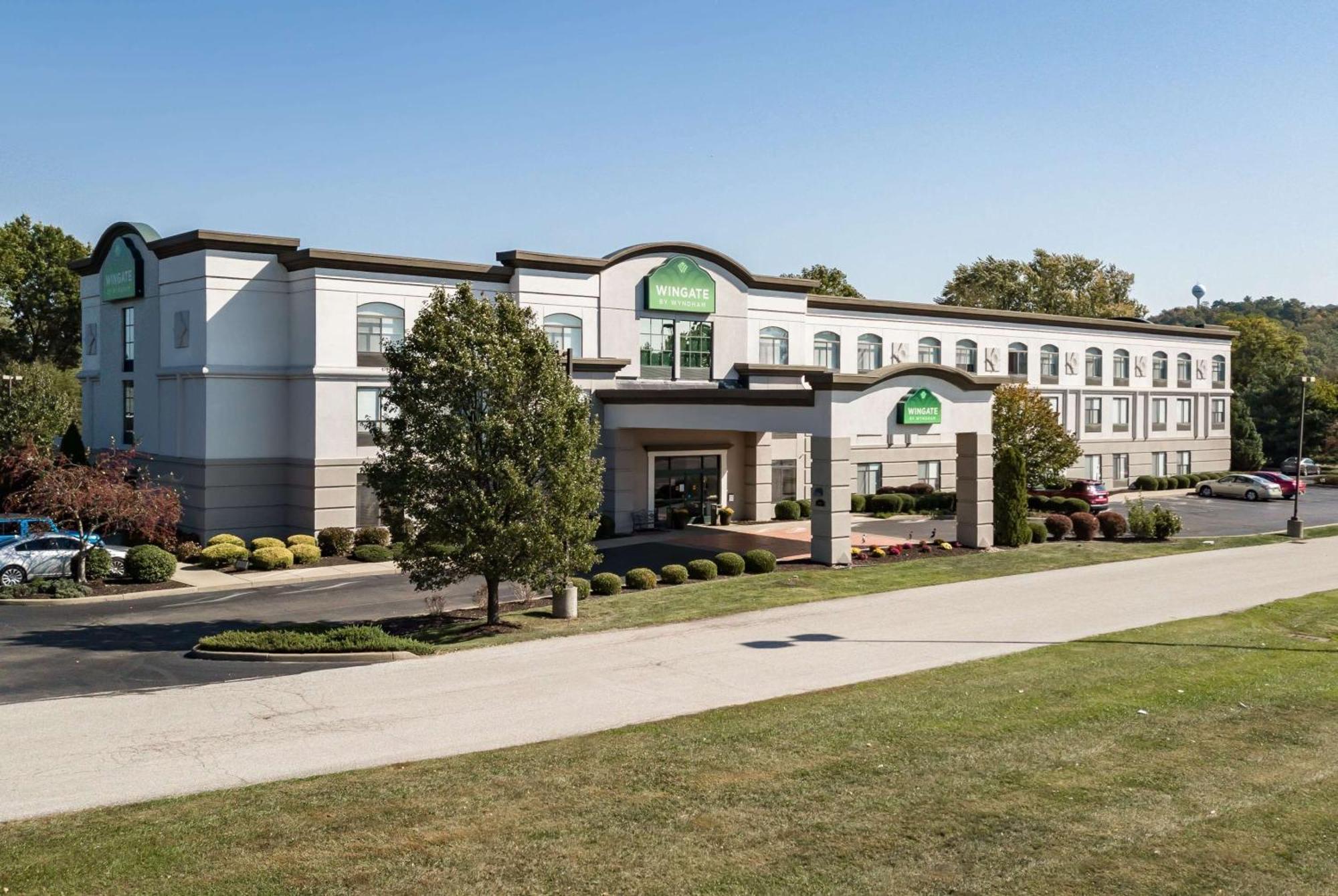 Wingate By Wyndham Parkersburg - Vienna Hotel Exterior photo