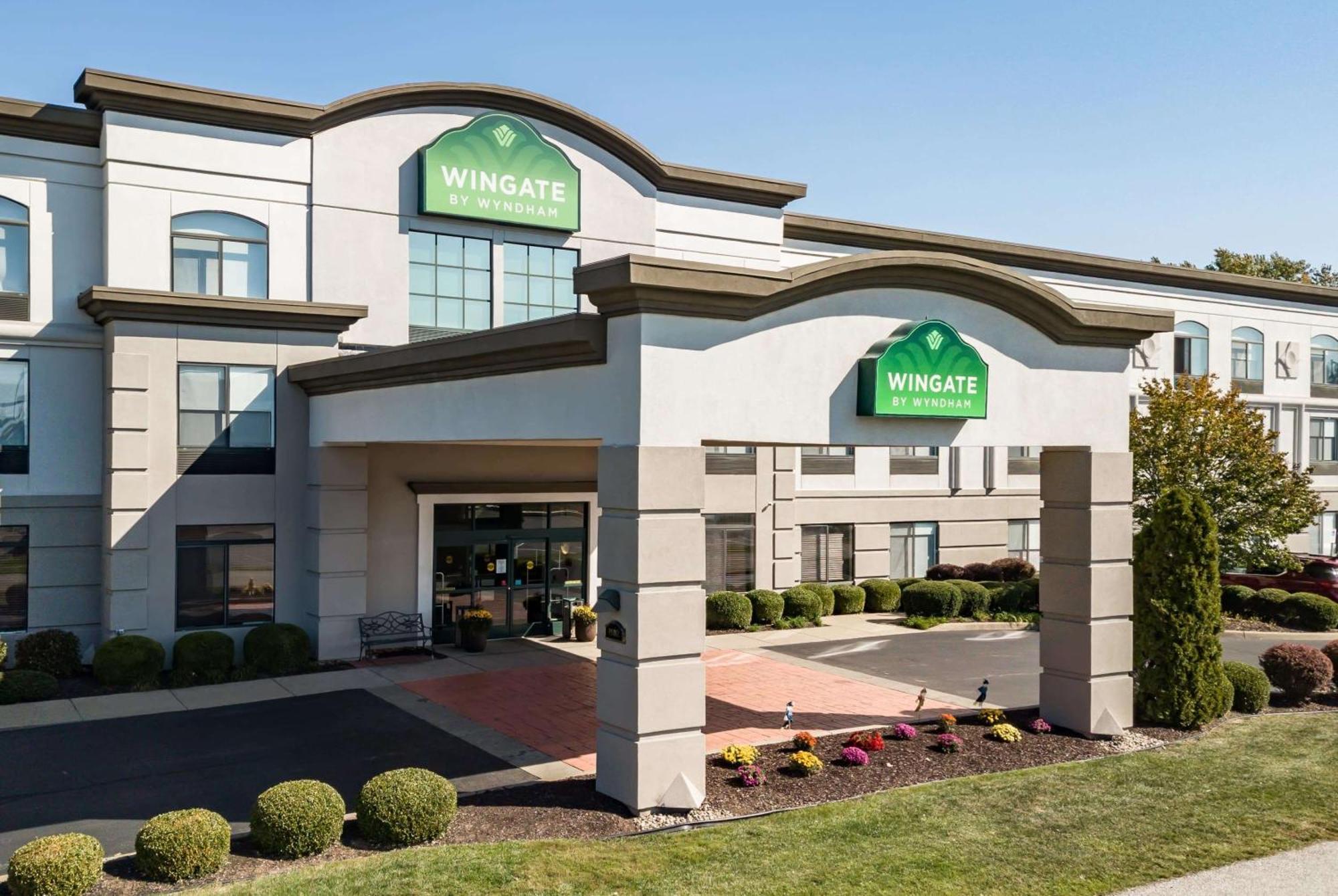 Wingate By Wyndham Parkersburg - Vienna Hotel Exterior photo